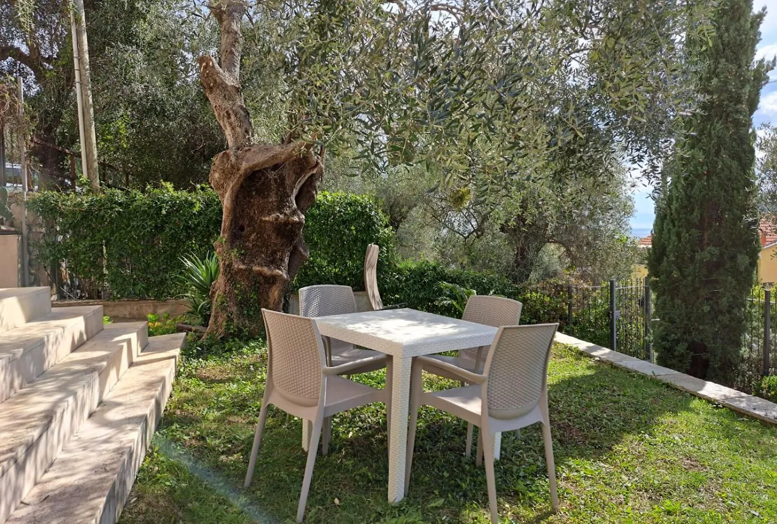 Gelsomino Apartments By Quokka 360 - Studio With Garden And Apartment With Terrace Cervo 0*,  Italy
