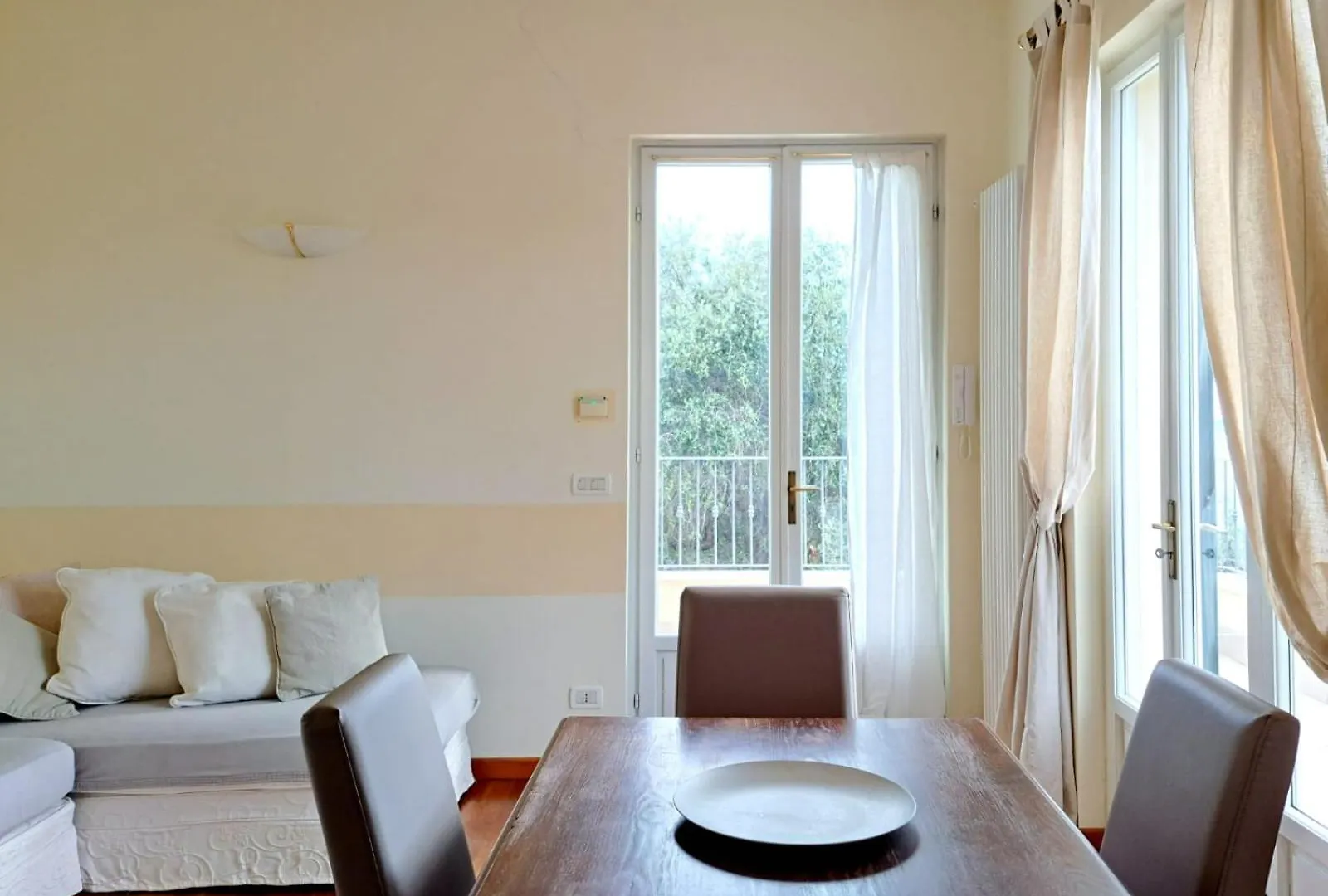 Gelsomino Apartments By Quokka 360 - Studio With Garden And Apartment With Terrace Cervo